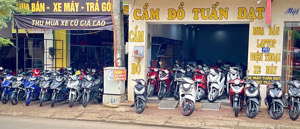 Mặt tiền cửa hàng Xe Máy Tuấn Đạt, 431 – 429 Lê Duẩn